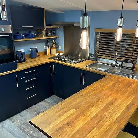 The Cherries - Caer Beris Holiday Park 2 Bedroom Lodge - No Commercial Vehicles Allowed On Site Builth Wells Exterior foto